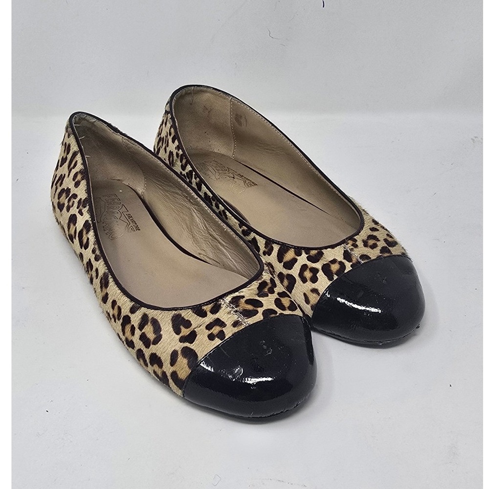 Vtg Salvatore Ferragamo women 6 horse hair leopard flats paten leather toes